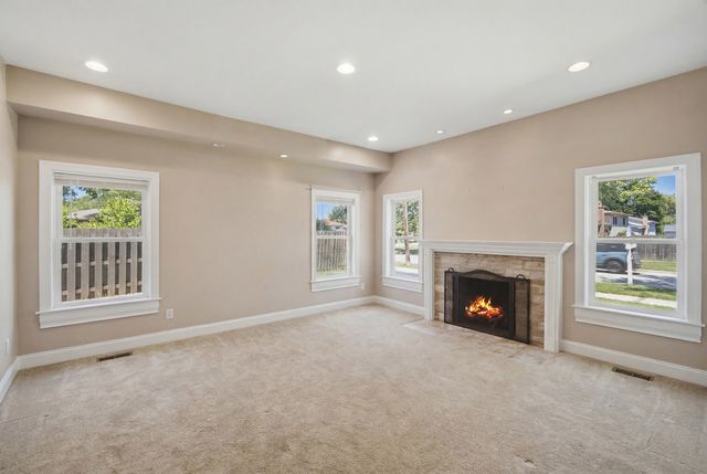 941 Greenwood Avenue, Deerfield, IL 60015