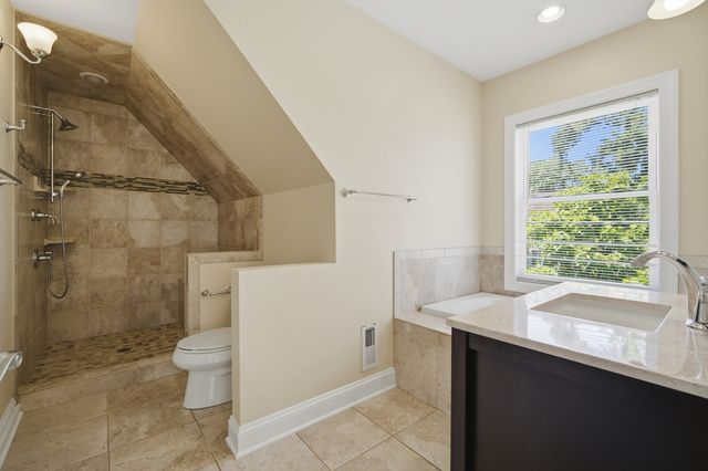 941 Greenwood Avenue, Deerfield, IL 60015