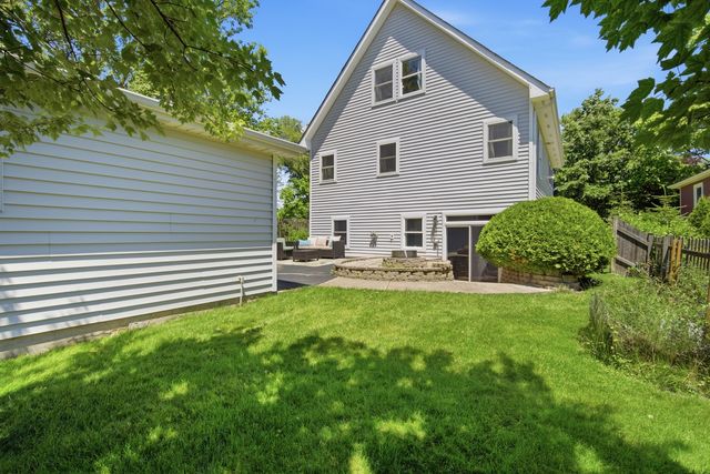 941 Greenwood Avenue, Deerfield, IL 60015