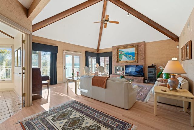 2016 Midwest club Parkway, Oak Brook, IL 60523