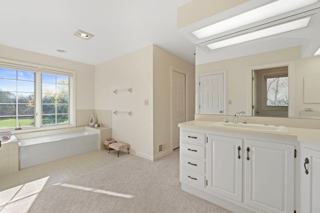 2016 Midwest club Parkway, Oak Brook, IL 60523