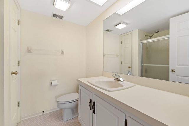 2016 Midwest club Parkway, Oak Brook, IL 60523