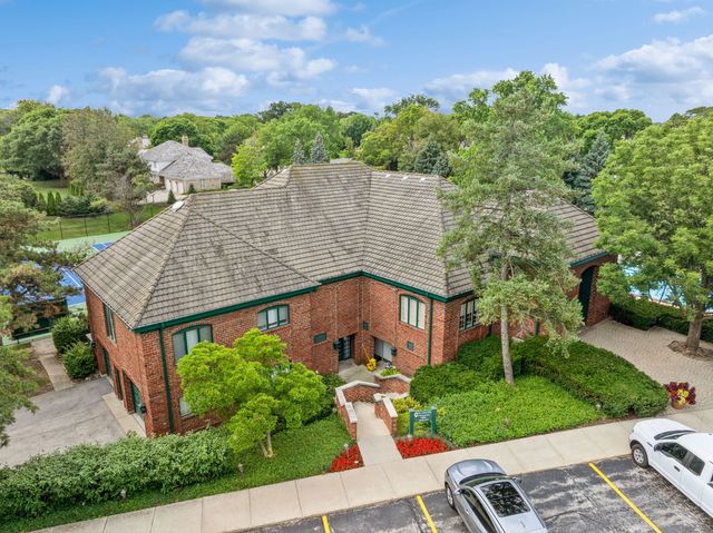 2016 Midwest club Parkway, Oak Brook, IL 60523