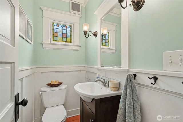 2856 NW 62nd Street, Seattle, WA 98107