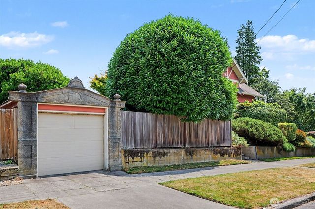2856 NW 62nd Street, Seattle, WA 98107