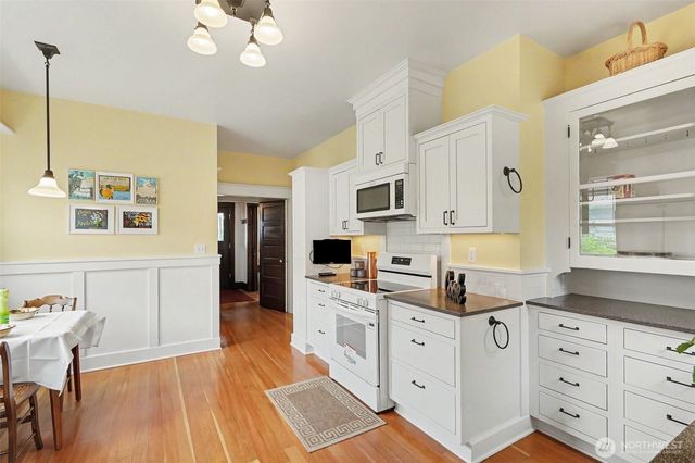 2856 NW 62nd Street, Seattle, WA 98107