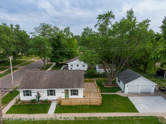 220 Edwards Street, Grand Ledge, MI 48837