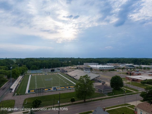 220 Edwards Street, Grand Ledge, MI 48837