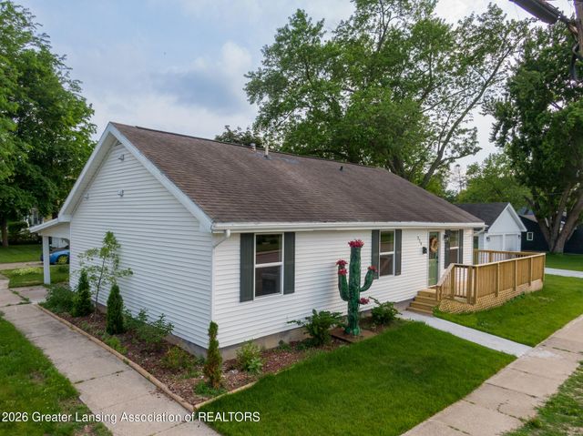 220 Edwards Street, Grand Ledge, MI 48837