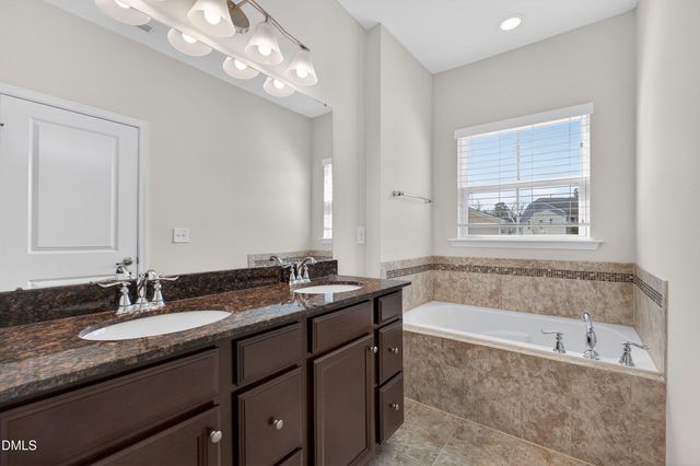 509 Pemberwich Place, Cary, NC 27519