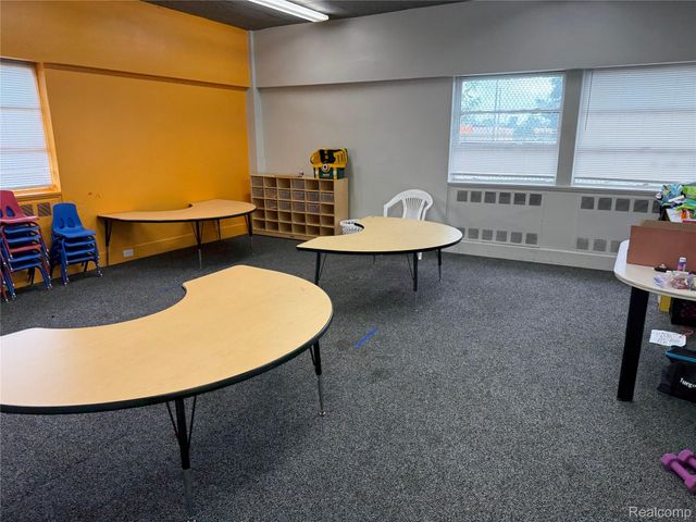 10421 W 7 Mile Road, Detroit, MI 48221