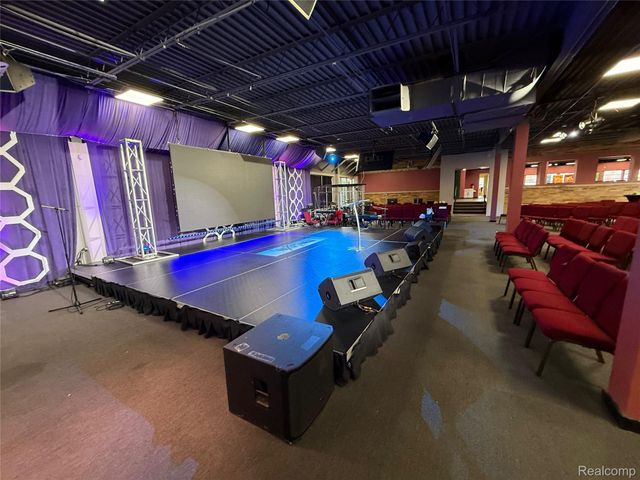 10421 W 7 Mile Road, Detroit, MI 48221