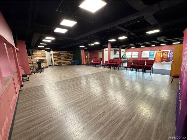 10421 W 7 Mile Road, Detroit, MI 48221