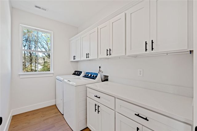 110 Oak Hill Drive, Westminster, SC 29693