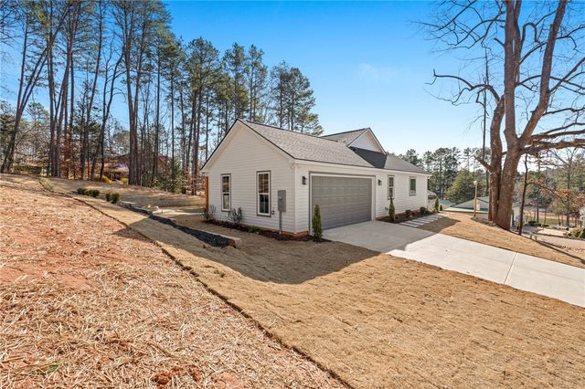 110 Oak Hill Drive, Westminster, SC 29693