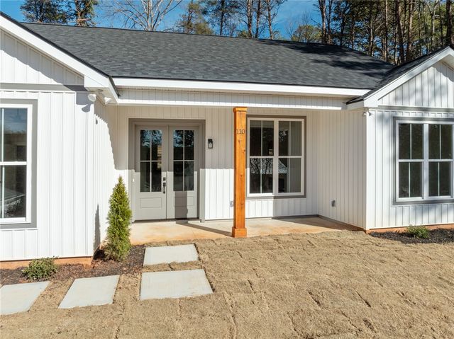 110 Oak Hill Drive, Westminster, SC 29693