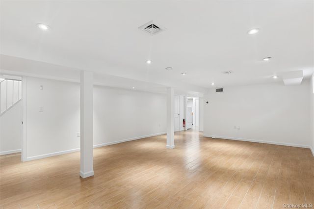 26257 60th Road, Little Neck, NY 11362