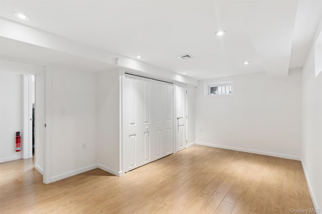 26257 60th Road, Little Neck, NY 11362