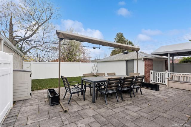 26257 60th Road, Little Neck, NY 11362