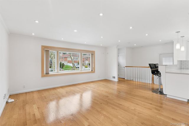 26257 60th Road, Little Neck, NY 11362