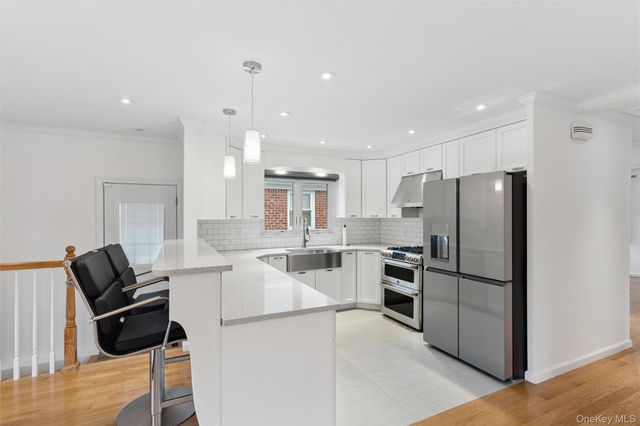 26257 60th Road, Little Neck, NY 11362