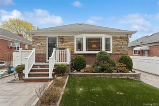 26257 60th Road, Little Neck, NY 11362