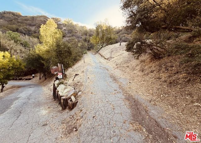 1664 Gunnison Trail, Topanga (los Angeles), CA 90290