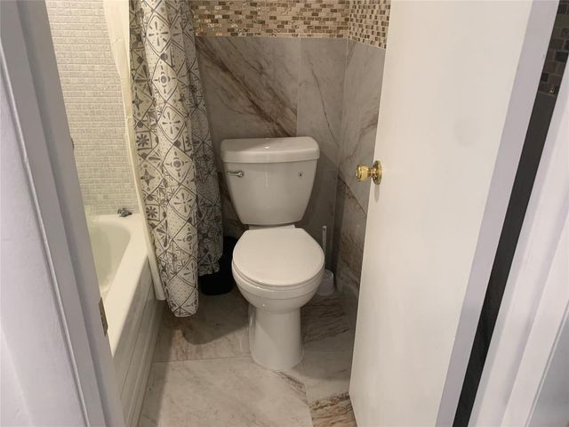 9081 Lime Bay Boulevard 214, Tamarac, FL 33321