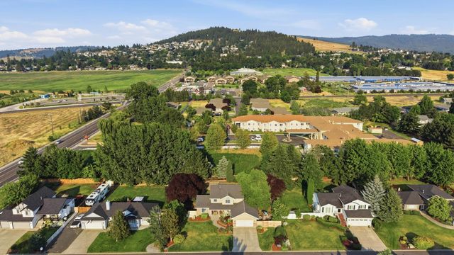 5711 S Rebecca St, Spokane, WA 99223