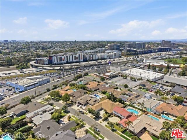 6732 Wooster Avenue, Los Angeles, CA 90056