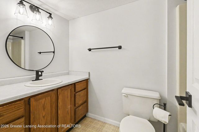 1026 Brookside Drive, Lansing, MI 48917