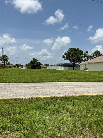 2213 KISMET PARKWAY E, Cape Coral, FL 33909