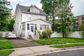 304 W 2Nd Ave, Roselle Boro, NJ 07203