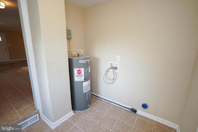 335 CALVIN DR, Salisbury, MD 21804