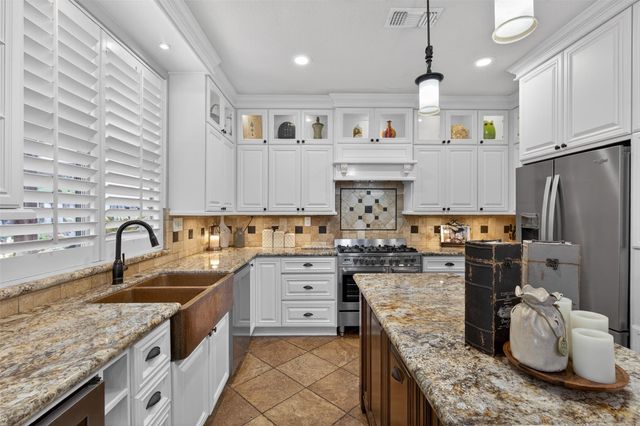 22 Fortuneberry Pl, The Woodlands, TX 77382