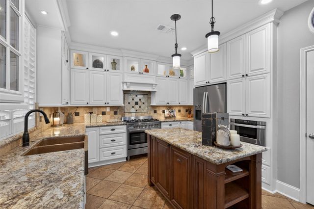 22 Fortuneberry Pl, The Woodlands, TX 77382