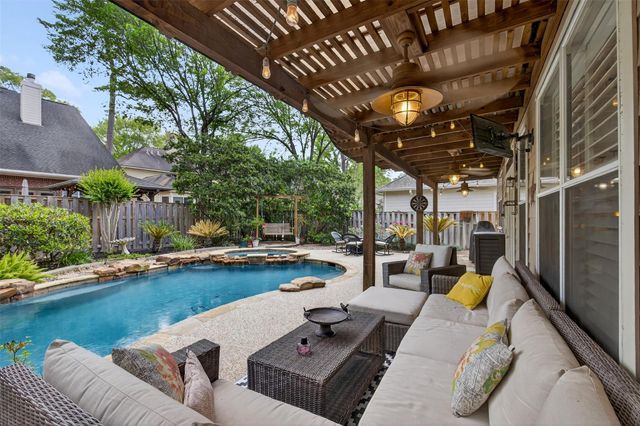 22 Fortuneberry Pl, The Woodlands, TX 77382