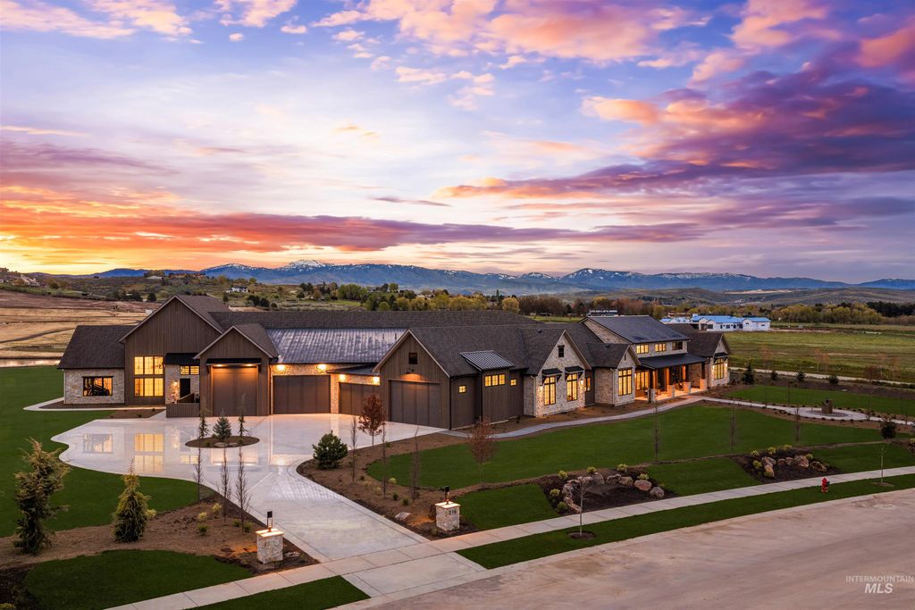 216 E Equine Lane, Eagle, ID 83616