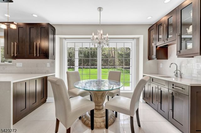 777 Valley Rd, Watchung Boro, NJ 07069