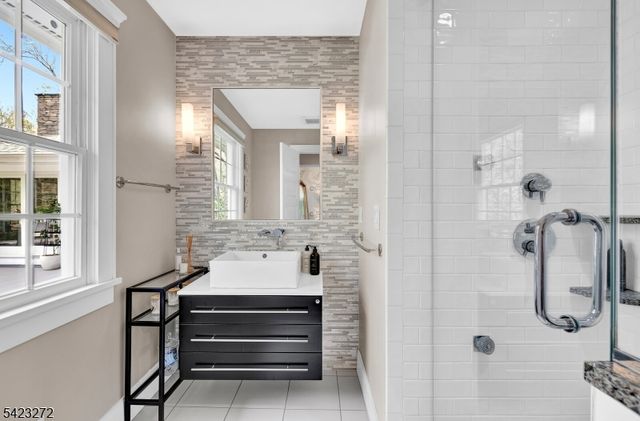 777 Valley Rd, Watchung Boro, NJ 07069