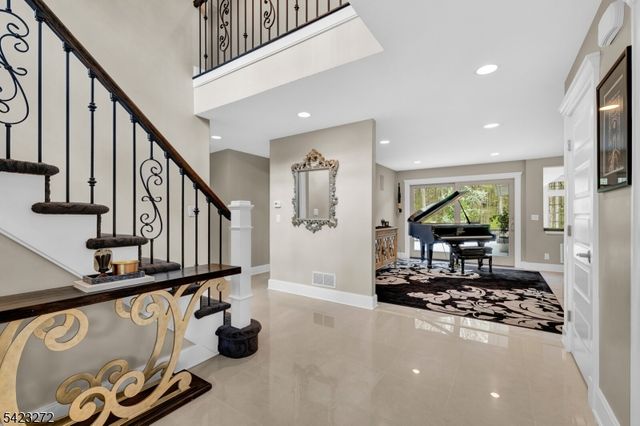 777 Valley Rd, Watchung Boro, NJ 07069