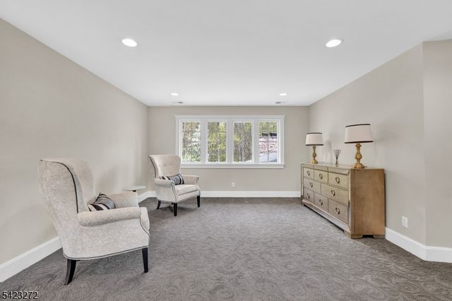 777 Valley Rd, Watchung Boro, NJ 07069