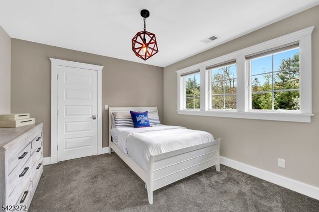 777 Valley Rd, Watchung Boro, NJ 07069