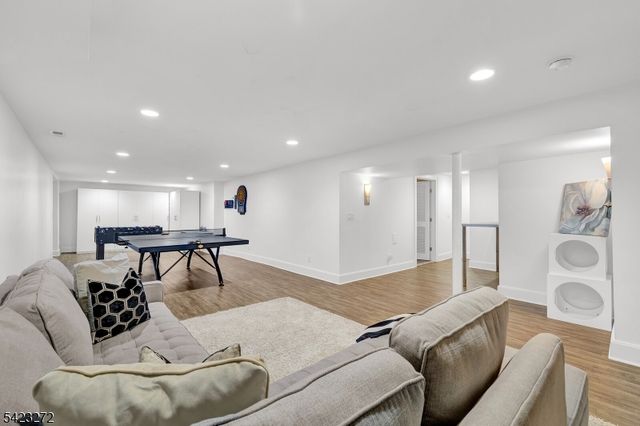 777 Valley Rd, Watchung Boro, NJ 07069