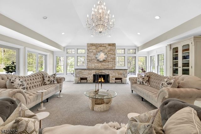 777 Valley Rd, Watchung Boro, NJ 07069