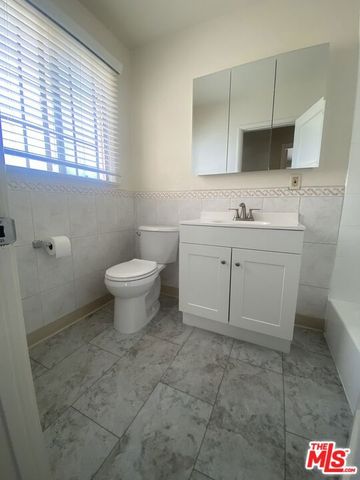 1538 W 110th Place, Los Angeles, CA 90047