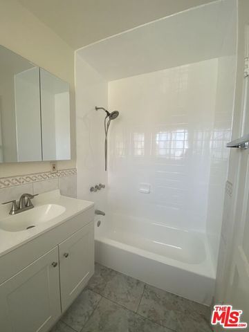 1538 W 110th Place, Los Angeles, CA 90047
