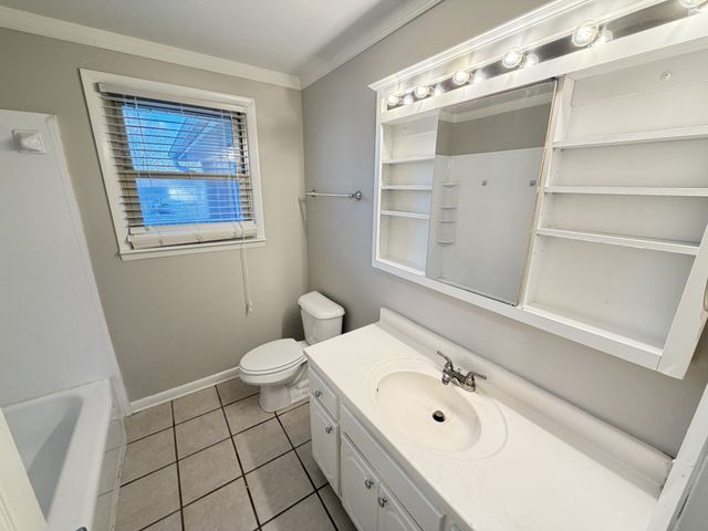 198 Wessington Pl, Hendersonville, TN 37075