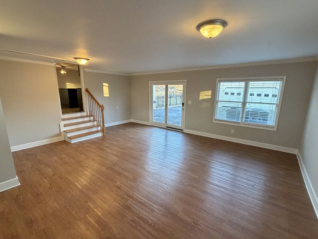 198 Wessington Pl, Hendersonville, TN 37075