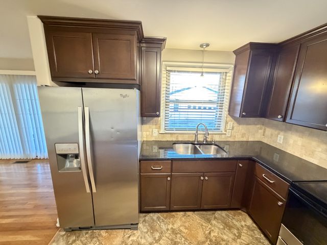 198 Wessington Pl, Hendersonville, TN 37075